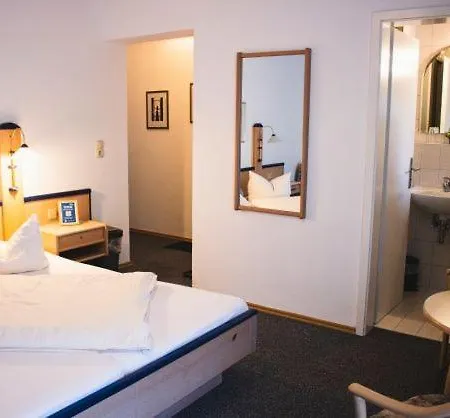 Gaestehaus Germania Pensión 3*